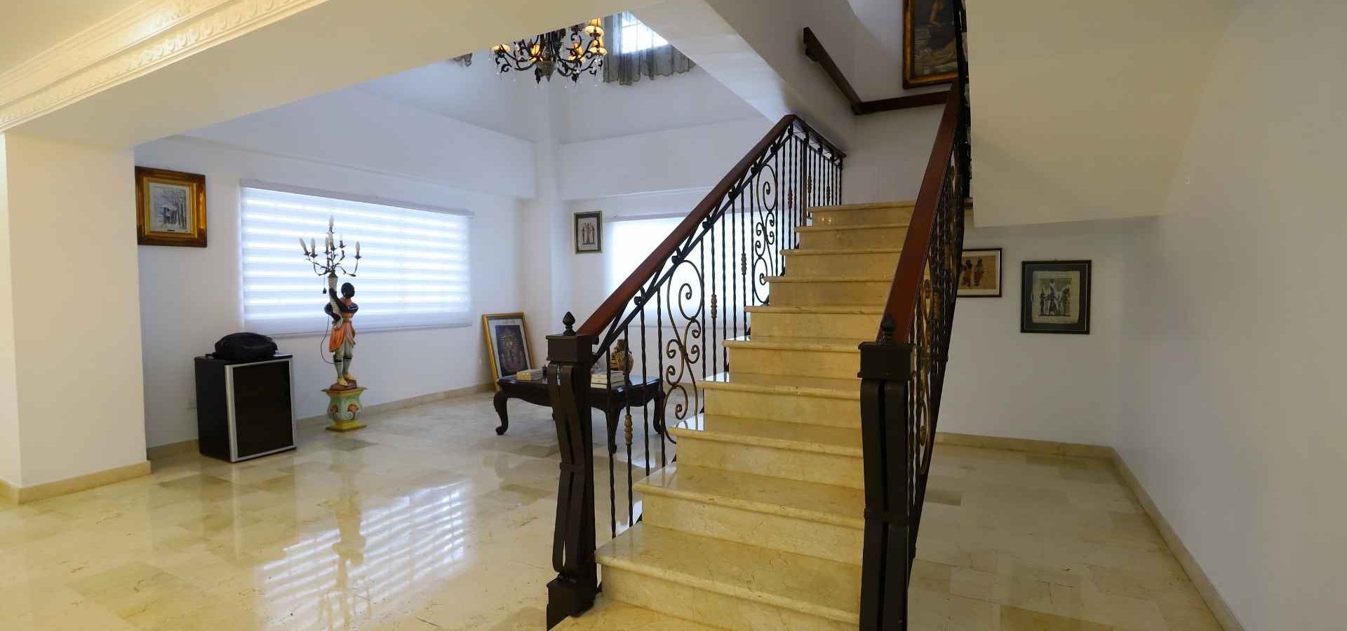  650 sqm Classic Penthouse in Bella Vista, Santo Domingo 